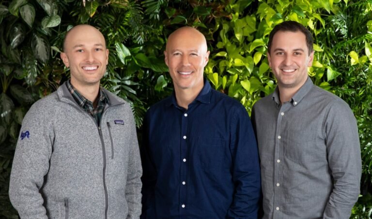 Lyft CEO and president stepping down to be replaced by former Amazon exec