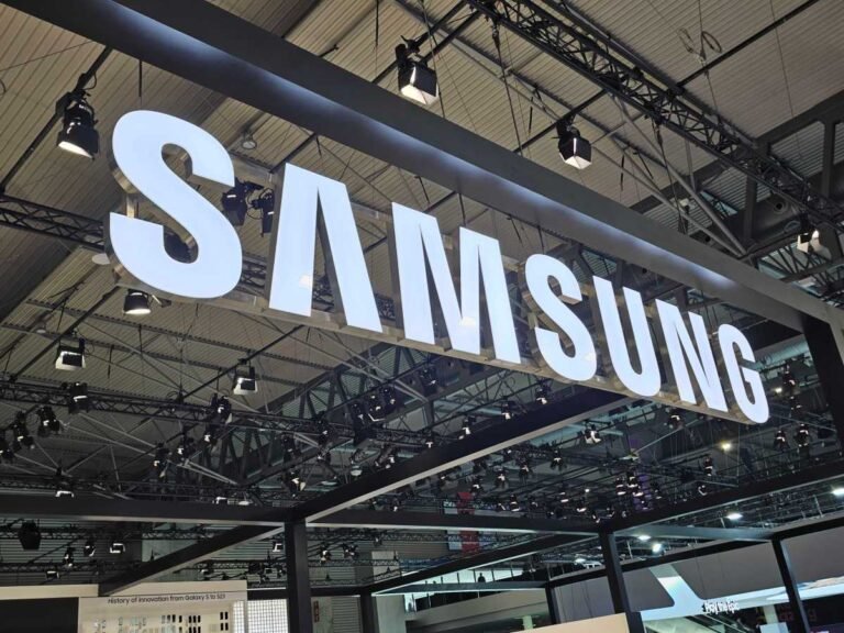 Samsung cuts memory chip production as it hits worst quarterly profit since 2009 