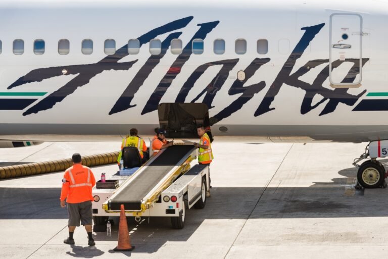 Alaska Airlines does away with check-in kiosks