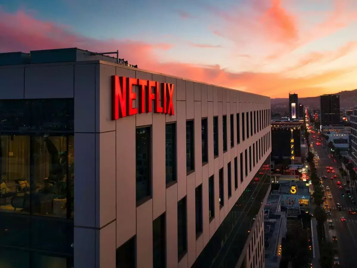 Netflix gains nearly 6M subscribers as paid sharing soars