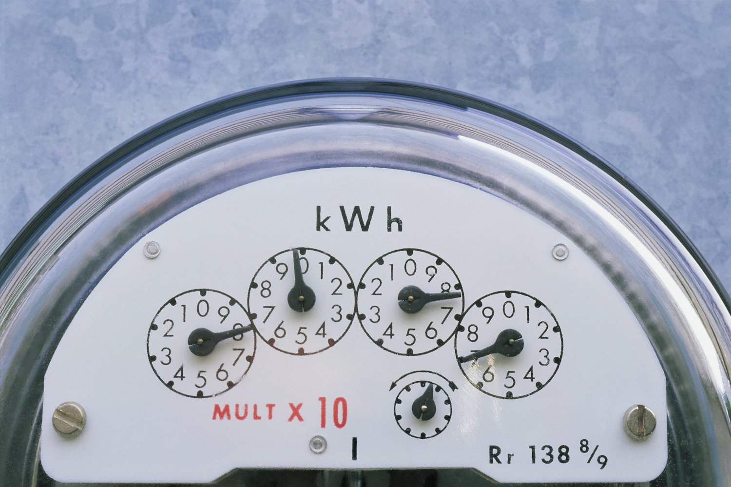 Hydroelectricity meter with dials tracking the customer's usage